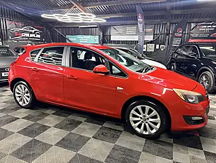 Used 2012 Vauxhall Astra Active Red - Interior and Exterior details 11