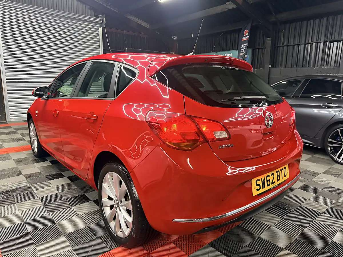 Used 2012 Vauxhall Astra Active Red - Interior and Exterior details 6