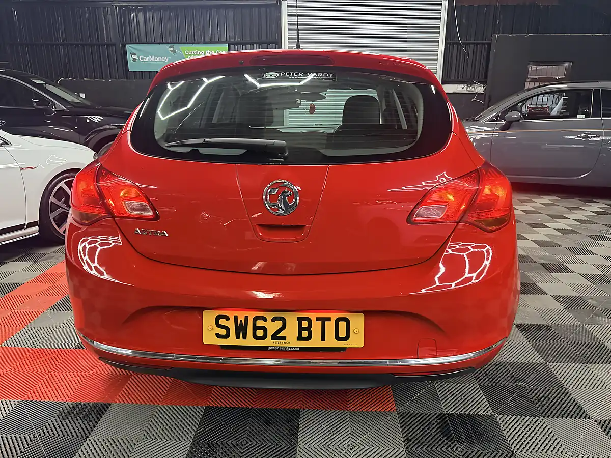 Used 2012 Vauxhall Astra Active Red - Interior and Exterior details 7