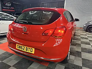 Used 2012 Vauxhall Astra Active Red - Interior and Exterior details 8