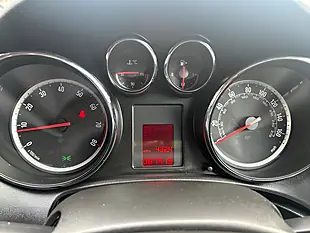 Used 2012 Vauxhall Astra Active Red - Interior and Exterior details 10