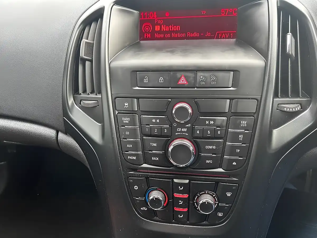 Used 2012 Vauxhall Astra Active Red - Interior and Exterior details 15