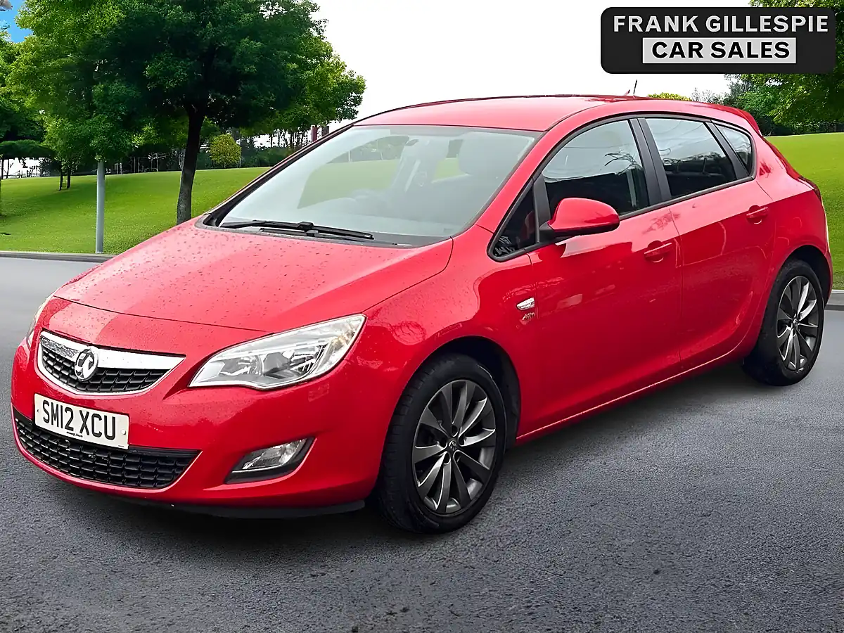 Used 2012 Vauxhall Astra Active Red - Interior and Exterior details 3
