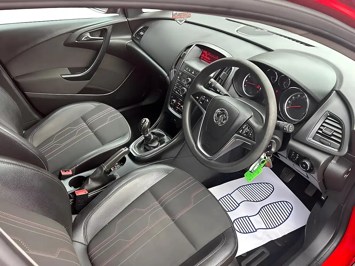 Used 2012 Vauxhall Astra Active Red - Interior and Exterior details 8