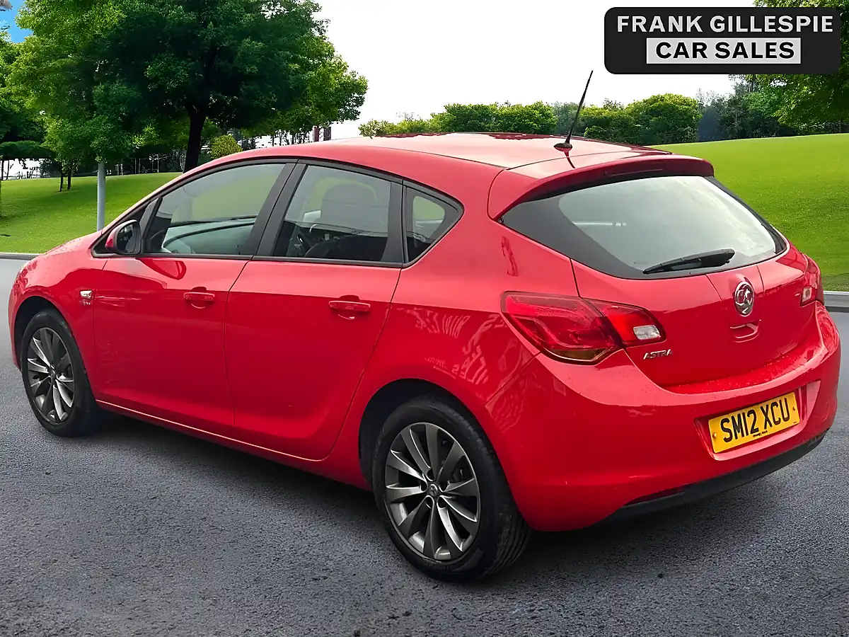 Used 2012 Vauxhall Astra Active Red - Interior and Exterior details 9