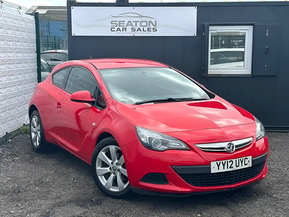 Used 2012 Vauxhall Astra Gtc Sport Red - Front View