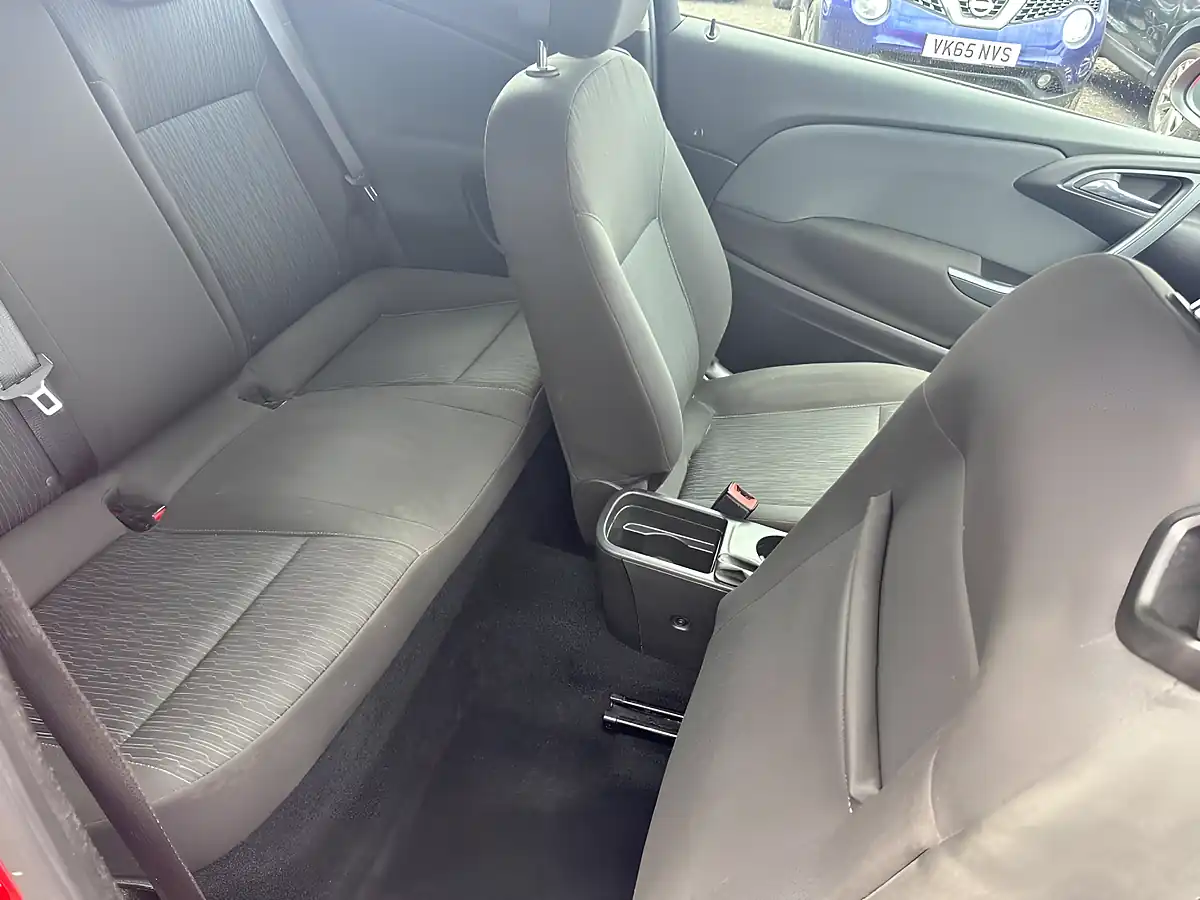 Used 2012 Vauxhall Astra Gtc Sport Red - Interior and Exterior details 11