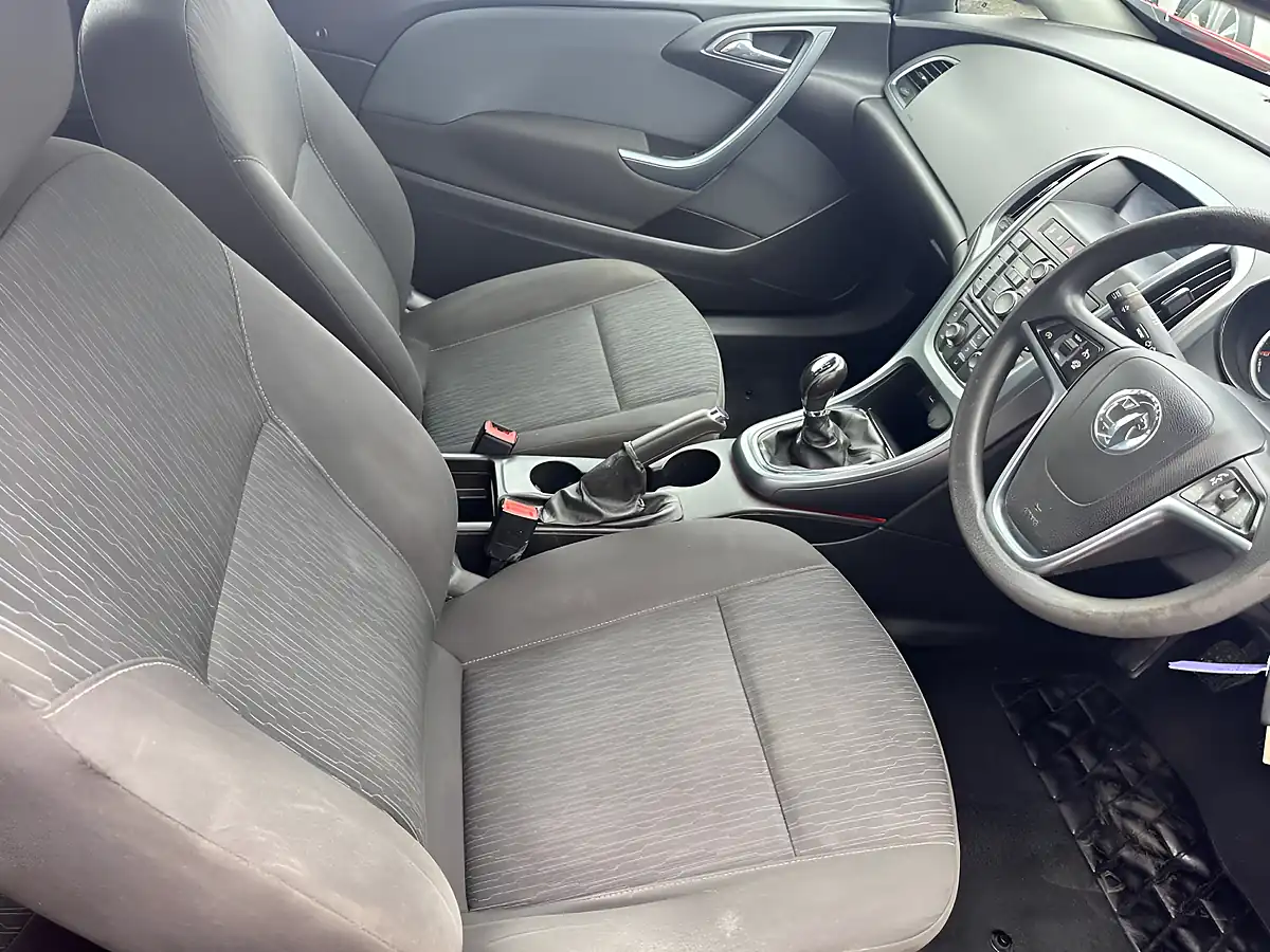 Used 2012 Vauxhall Astra Gtc Sport Red - Interior and Exterior details 13