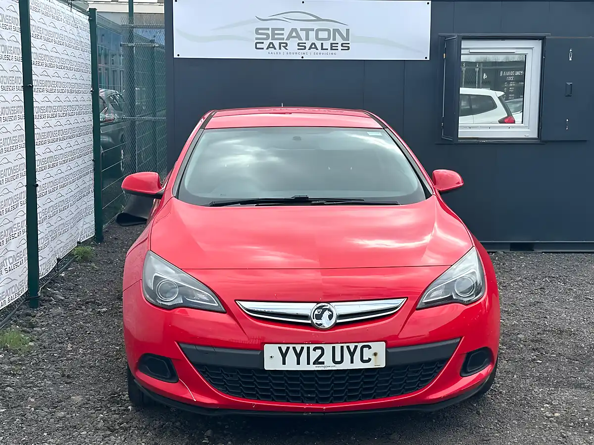 Used 2012 Vauxhall Astra Gtc Sport Red - Interior and Exterior details 2