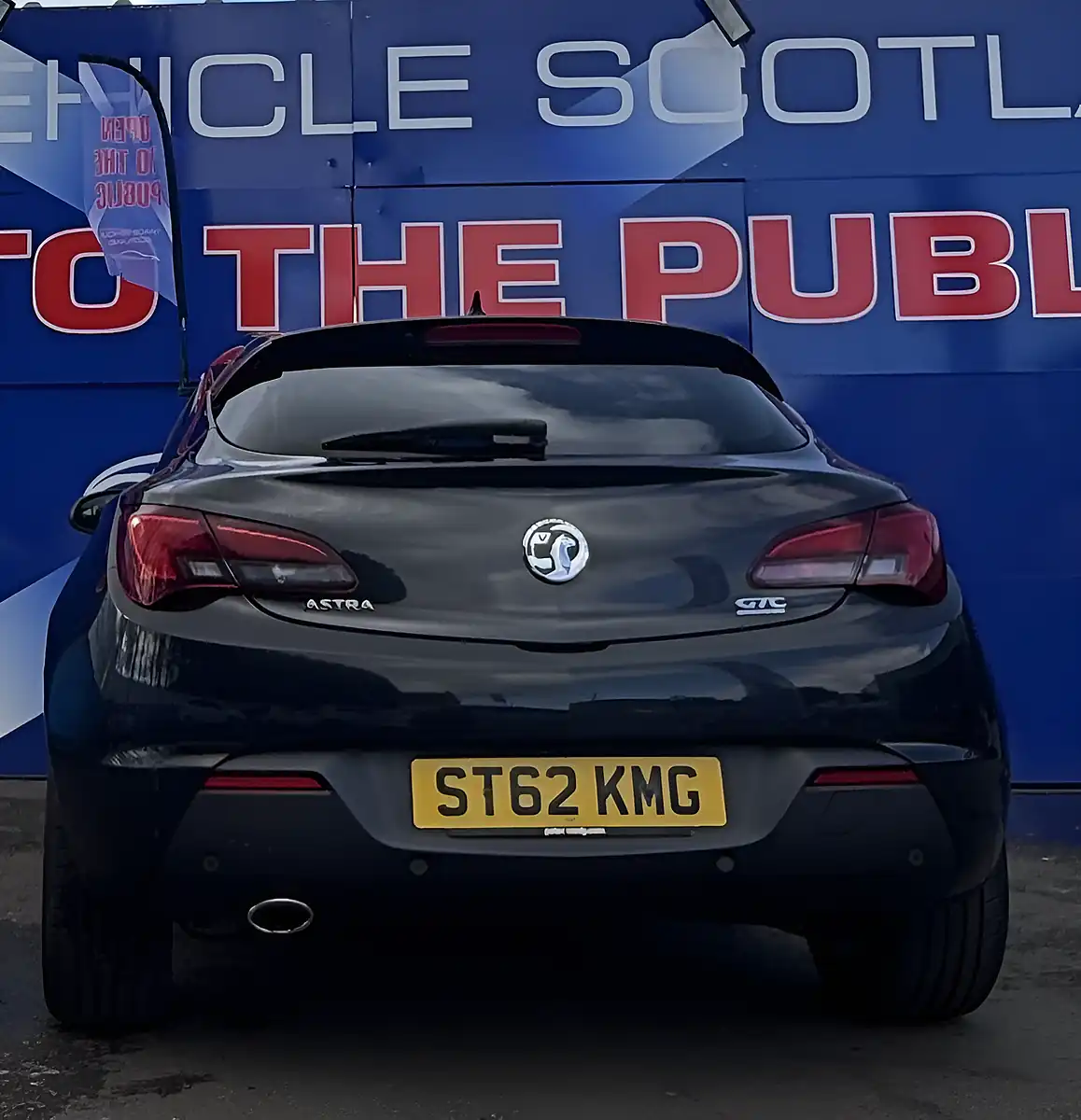 Used 2012 Vauxhall Astra Gtc Sri Black - Interior and Exterior details 11
