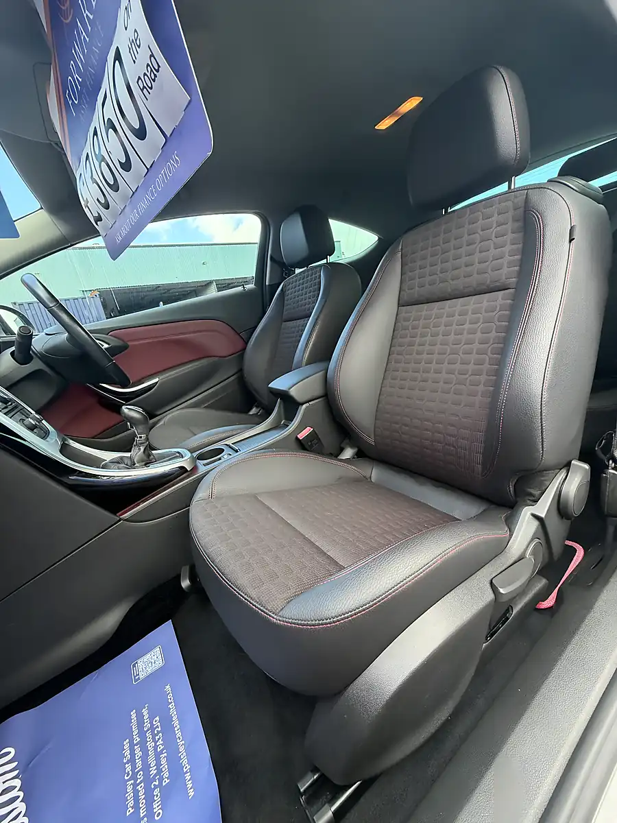 Used 2012 Vauxhall Astra Gtc Sri Black - Interior and Exterior details 13