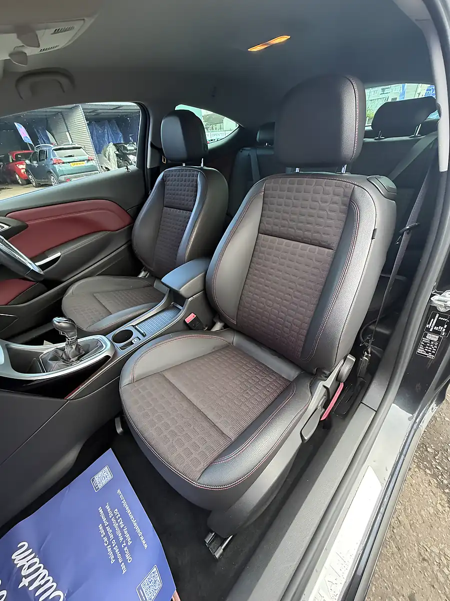 Used 2012 Vauxhall Astra Gtc Sri Black - Interior and Exterior details 14