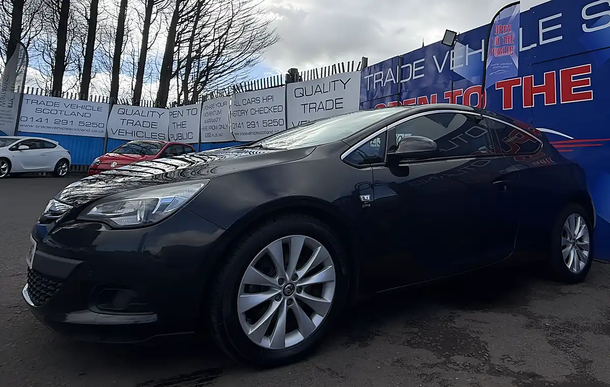 Used 2012 Vauxhall Astra Gtc Sri Black - Interior and Exterior details 2