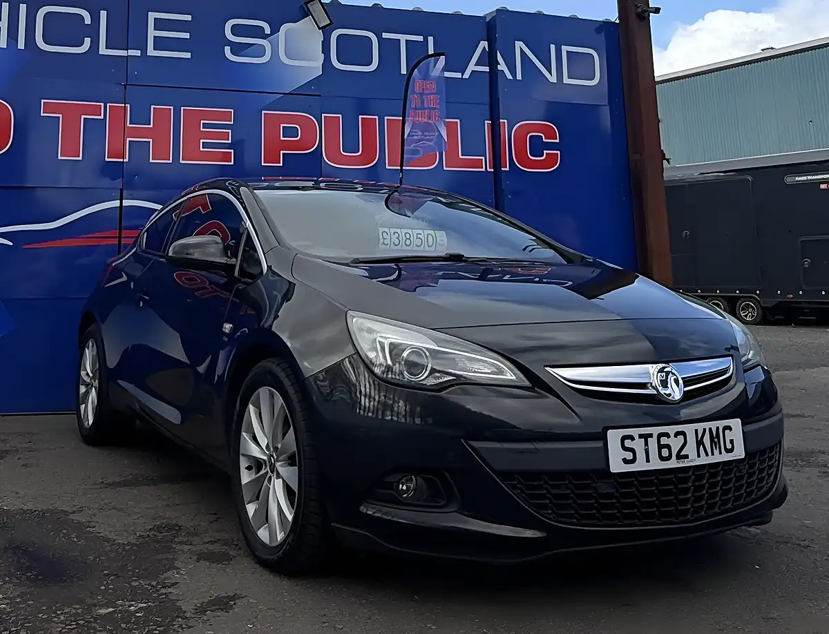 Used 2012 Vauxhall Astra Gtc Sri Black - Interior and Exterior details 5