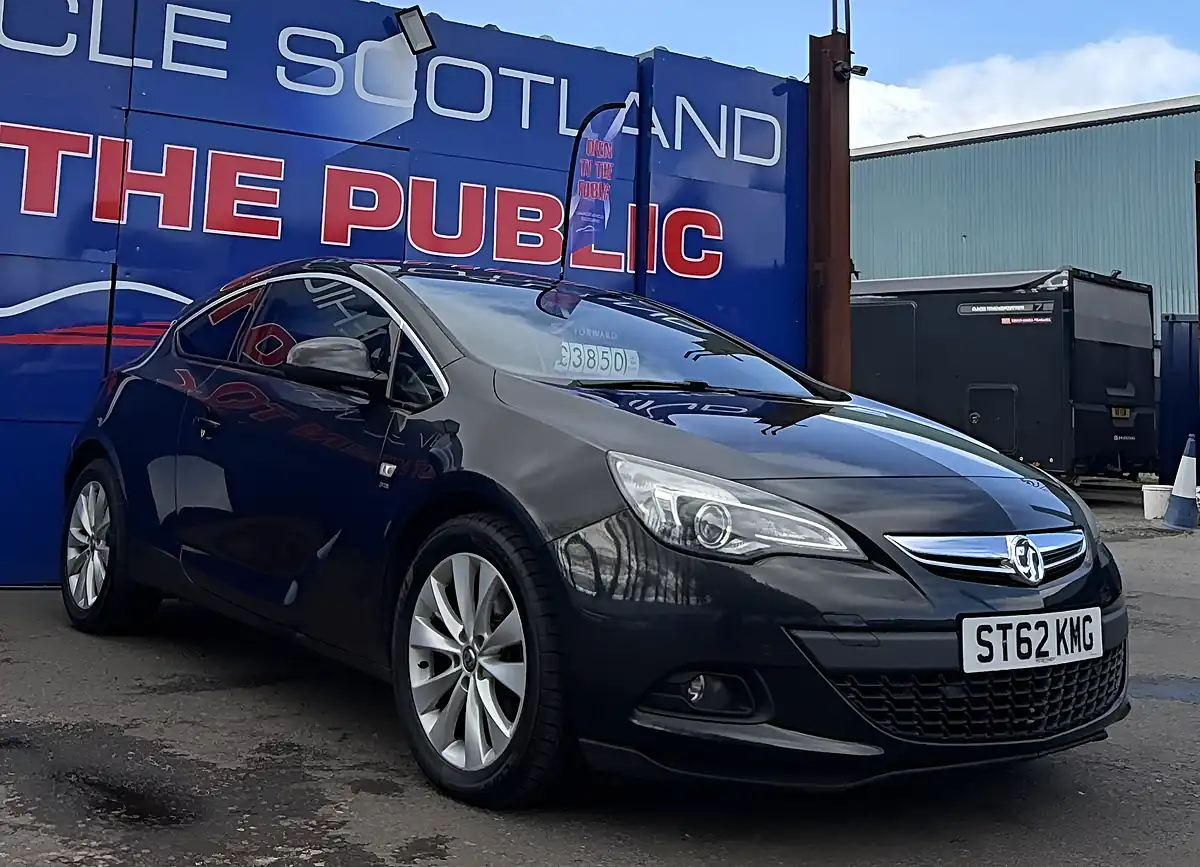 Used 2012 Vauxhall Astra Gtc Sri Black - Interior and Exterior details 6