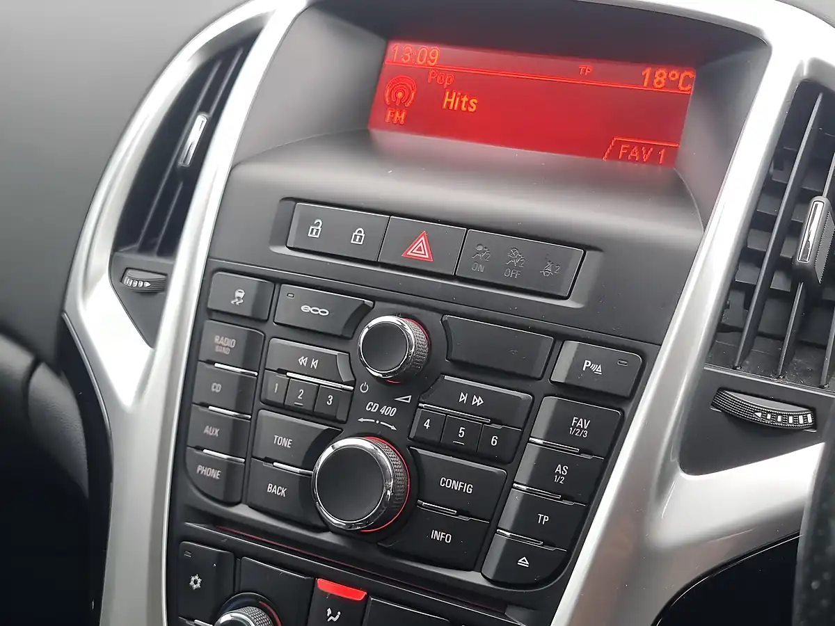 Used 2012 Vauxhall Astra Gtc Sri Grey - Interior and Exterior details 19