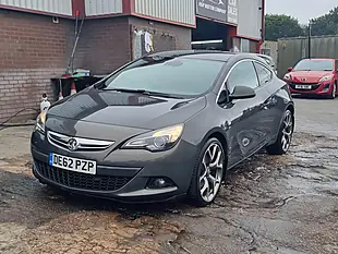 Used 2012 Vauxhall Astra Gtc Sri Grey - Interior and Exterior details 3