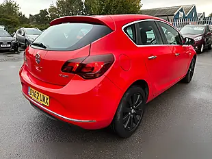 Used 2012 Vauxhall Astra Se Red - Interior and Exterior details 11