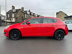 Used 2012 Vauxhall Astra Se Red - Interior and Exterior details 13
