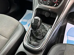 Used 2012 Vauxhall Astra Se Red - Interior and Exterior details 15