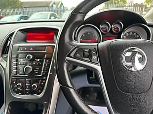 Used 2012 Vauxhall Astra Se Red - Interior and Exterior details 16