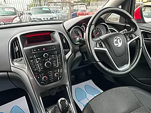 Used 2012 Vauxhall Astra Se Red - Interior and Exterior details 19