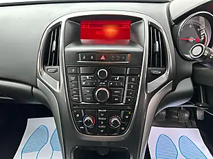 Used 2012 Vauxhall Astra Se Red - Interior and Exterior details 6
