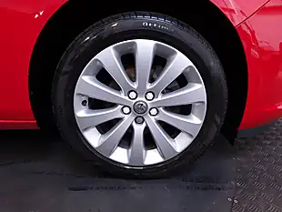 Used 2012 Vauxhall Astra Se Sports Tourer Red - Interior and Exterior details 16