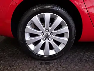 Used 2012 Vauxhall Astra Se Sports Tourer Red - Interior and Exterior details 17