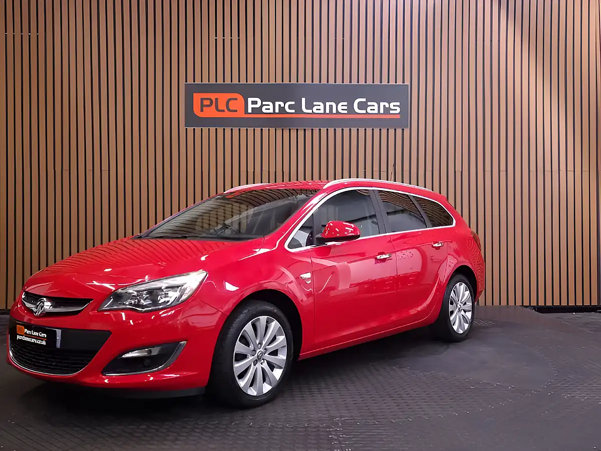 Used 2012 Vauxhall Astra Se Sports Tourer Red - Interior and Exterior details 6