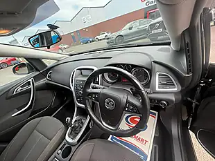 Used 2012 Vauxhall Astra Sri Black - Interior and Exterior details 12
