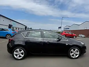Used 2012 Vauxhall Astra Sri Black - Interior and Exterior details 9
