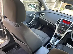 Used 2012 Vauxhall Astra Sri Black - Interior and Exterior details 3