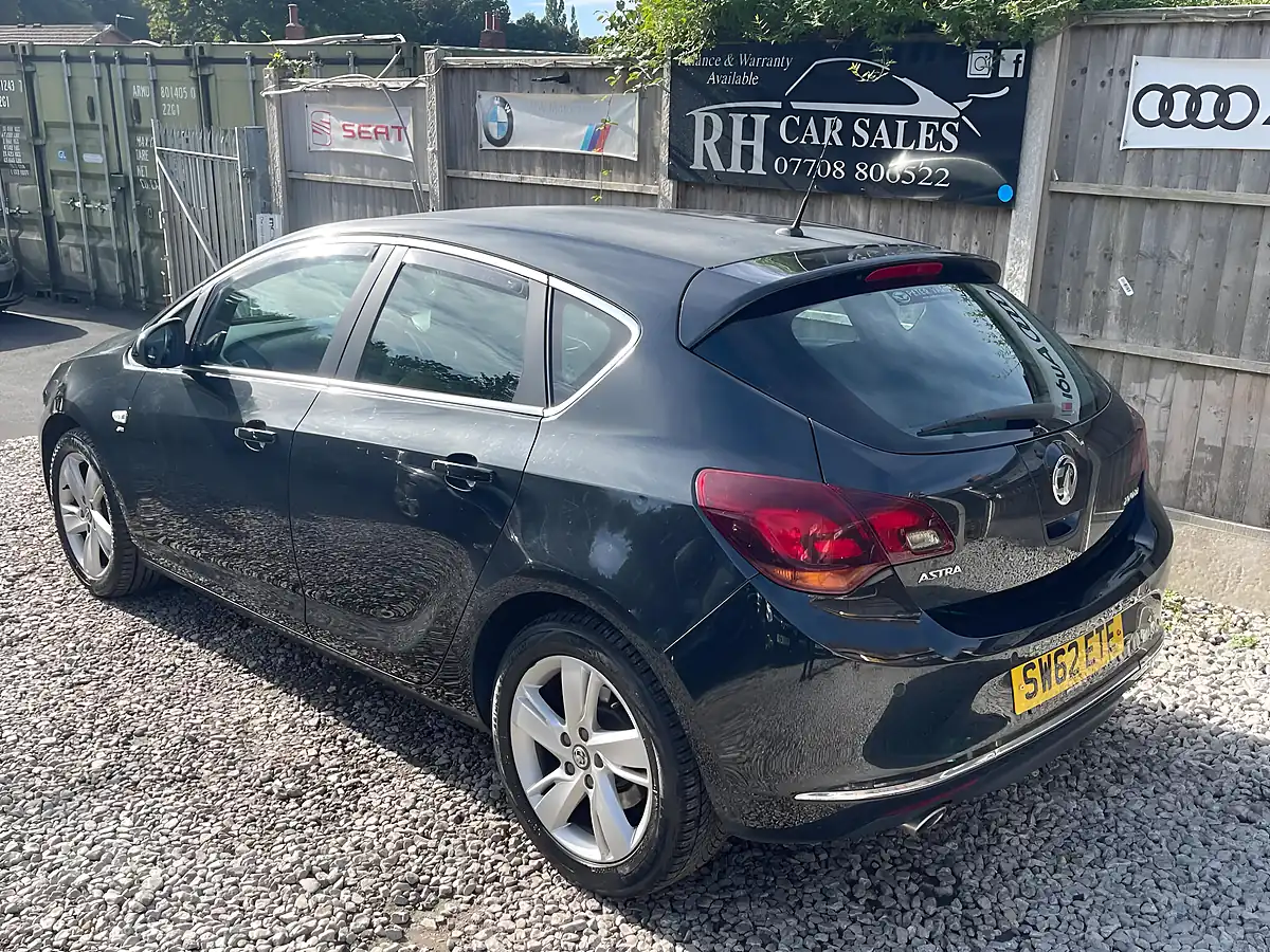 Used 2012 Vauxhall Astra Sri Black - Interior and Exterior details 6