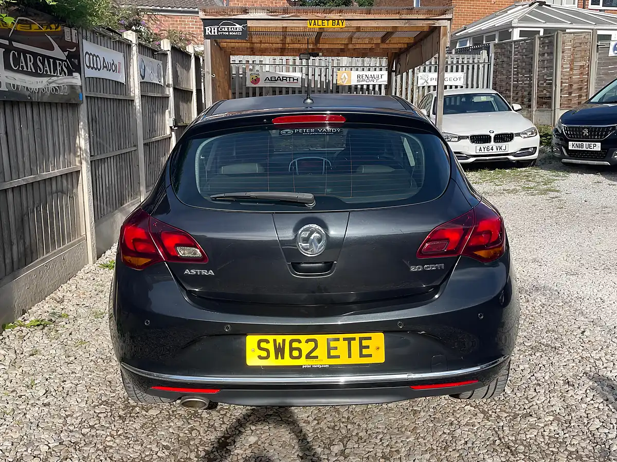 Used 2012 Vauxhall Astra Sri Black - Interior and Exterior details 7