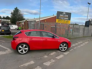 Used 2012 Vauxhall Astra Sri Red - Interior and Exterior details 10