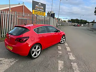 Used 2012 Vauxhall Astra Sri Red - Interior and Exterior details 13