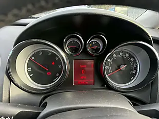 Used 2012 Vauxhall Astra Sri Red - Interior and Exterior details 19