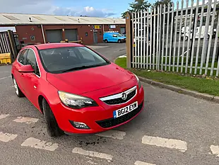 Used 2012 Vauxhall Astra Sri Red - Interior and Exterior details 2