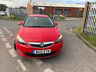 Used 2012 Vauxhall Astra Sri Red - Interior and Exterior details 3