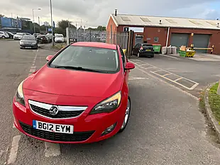 Used 2012 Vauxhall Astra Sri Red - Interior and Exterior details 4