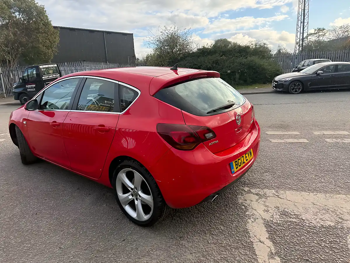 Used 2012 Vauxhall Astra Sri Red - Interior and Exterior details 8
