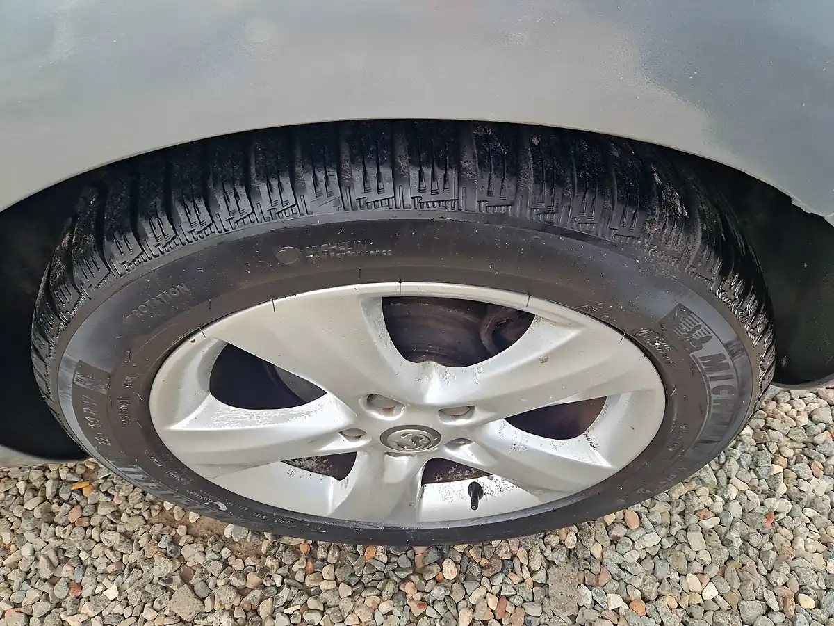 Used 2012 Vauxhall Astra Sri Silver - Interior and Exterior details 13