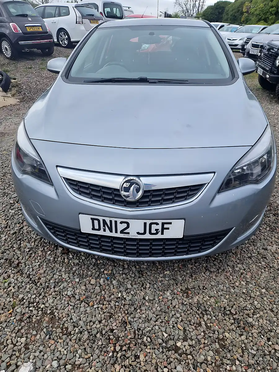 Used 2012 Vauxhall Astra Sri Silver - Interior and Exterior details 2