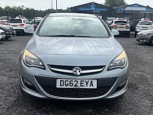 Used 2012 Vauxhall Astra Sri Silver - Interior and Exterior details 2