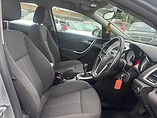 Used 2012 Vauxhall Astra Sri Silver - Interior and Exterior details 7