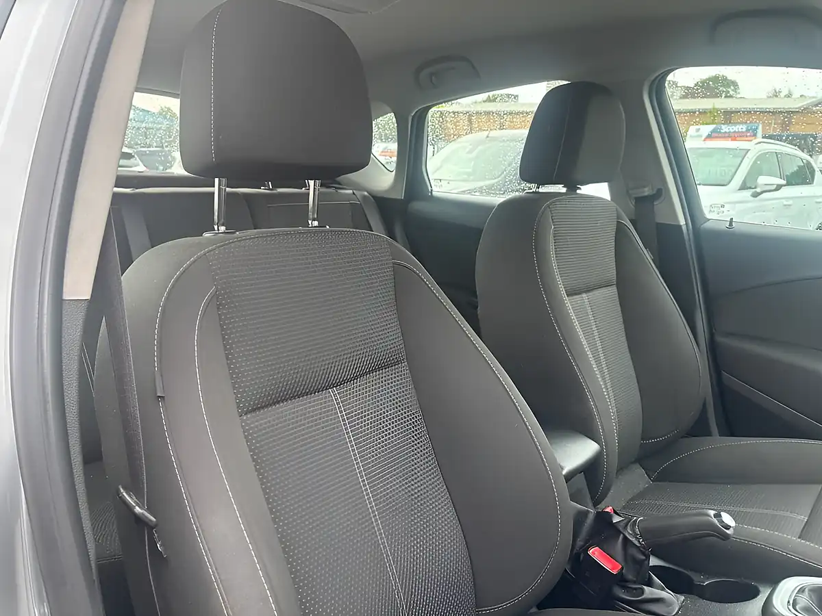 Used 2012 Vauxhall Astra Sri Silver - Interior and Exterior details 8