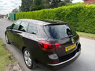 Used 2012 Vauxhall Astra Sri Sports Tourer Brown - Interior and Exterior details 11