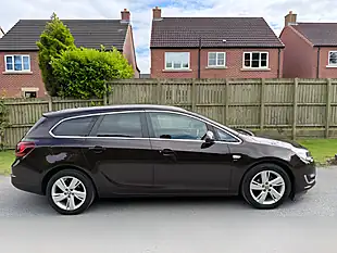 Used 2012 Vauxhall Astra Sri Sports Tourer Brown - Interior and Exterior details 4