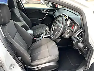 Used 2012 Vauxhall Astra Sri White - Interior and Exterior details 12